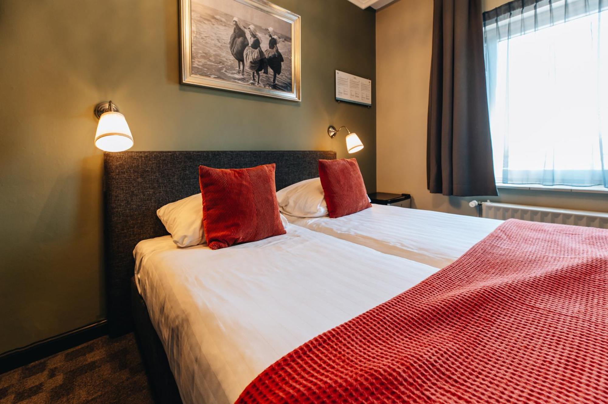 Hotel Renesse 3*